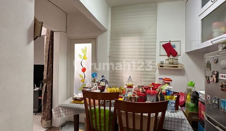 Dijual Cepat Rumah 2 Lt Dalam Cluster Lokasi Strategis di Bintaro