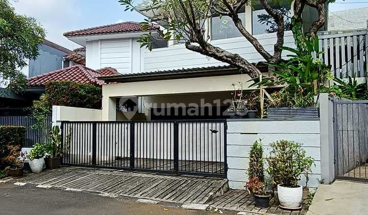 Rumah Siap Huni Halaman Luas Dan Lokasi Strategis Di Bintaro