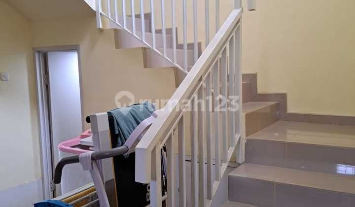 Dijual Rumah 2Lantai Siap Huni Dalam Cluster di Ciputat Timur