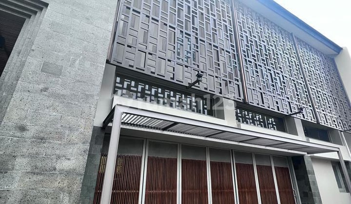 Turun Harga Rumah Minimalis Modern 2 Lantai Bagus SHM di Bintaro Jaksel