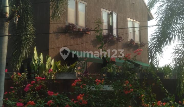 Rumah Semi Furnished Cantik Shm - Sertifikat Hak Milik Di Cinere