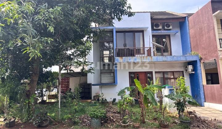 Rumah Hook Dekat dengan Fresh Market di Sektor 9 Bintaro