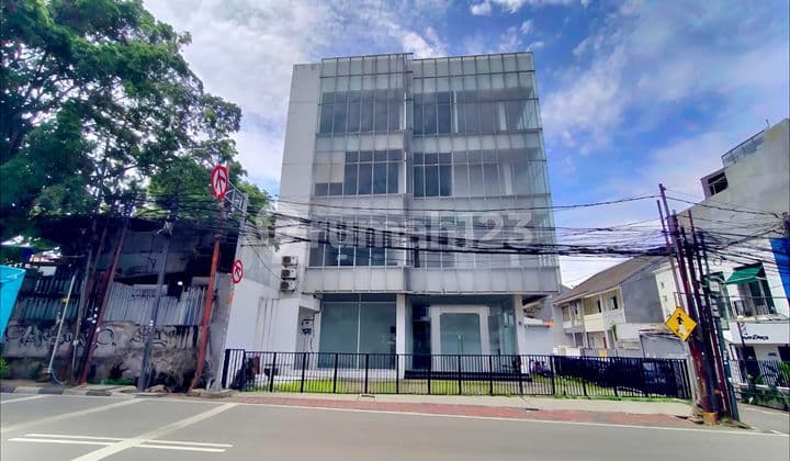 Gedung Kantor 4,5 Lantai Posisi Hook di Tanah Kusir