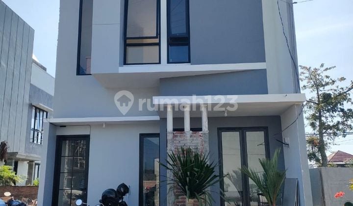 Rumah Minimalis Murah 2 Lantai Dekat Umm