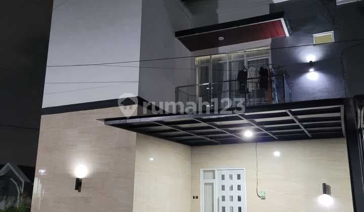 Rumah Mewah Modern Karangploso Strategis