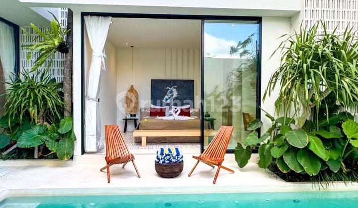 Comercial Area Brand New Mediterania Tropical Villa At Peritenget Seminyak For Sale And Lease