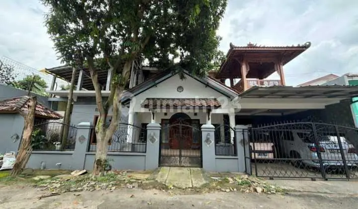 Rumah Hook di Dekat Fresh Market dan Tol Parigi Bintaro