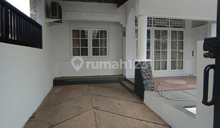 Rumah 1 Lantai, Dekat Fasilitas Kesehatan di Sektor 9 Bintaro