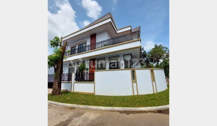 Brandnew House Hook Modern Minimalis di Bsd Kencana Loka