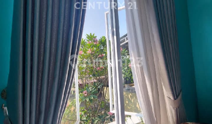 Rumah Nyaman 2 Lantai Di Legenda Wisata, Full Furnished