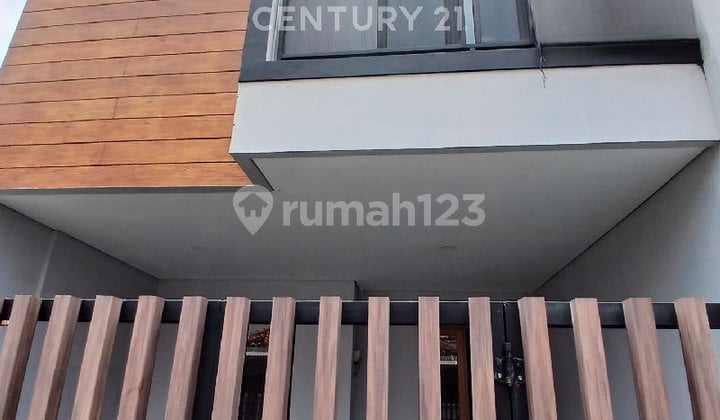 For Rent 3 Story Brand New House in Tebet, South Jakarta