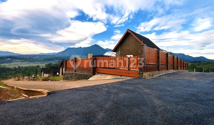 PEAK TWO STRATEGIC TOURISM LOT ECONOMIC PRICE