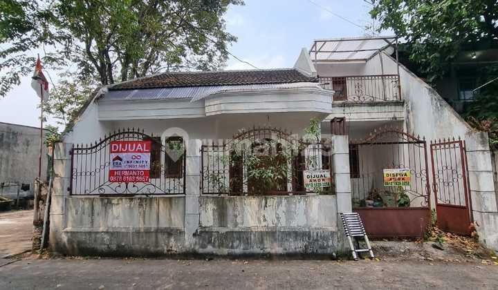 Rumah 1 1 4 Lantai di Jual Cepat Belakang Sma Strada