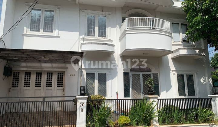 Rumah 2 lantai di rempoa bintaro tangerang dijual cepat