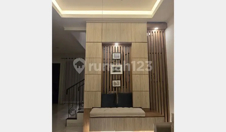 Rumah di Sutera Winona Utama 144M2 3 Lantai di Sewakan Semi Furnished Alam Sutera