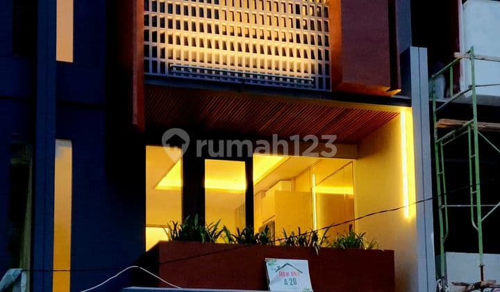 Rumah Baru 3 Lantai Permata Buana Puri Indah Mulai 2,9 M