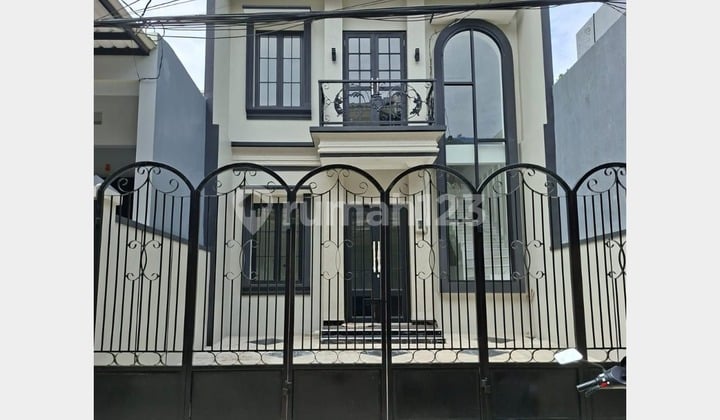 Rumah 2 Lantai2 Mobil di Taman Ratu Duri Kepa Kebon Jeruk Jakarta Barat Greenville