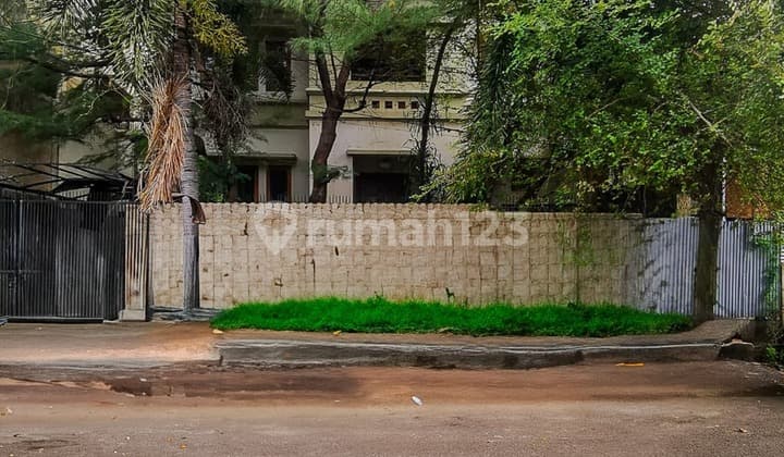 Rumah 2 lantai Bagus di tomang dekat mall central park dan taman anggrek grogol jakarta barat