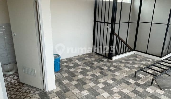 Rent Fast Nice House 2.5 Floors Fully Renovated in Agate First Stone Cluster
