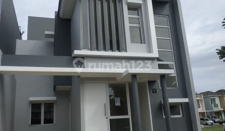 DIJUAL RUMAH SUDUT HADAP DANAU 2 LANTAI SIAP HUNI DI SERENADE LAKE GADING SERPONG