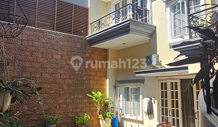 Disewakan Luxury House Fully Furnished Siap Huni Ada Pool Di Bellano Gading Serpong