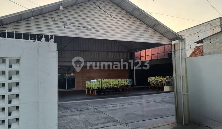 Dijual Rumah Luas 525 M2 di Pinggir Jalan Rame Pusat Kuliner Kota Tangerang