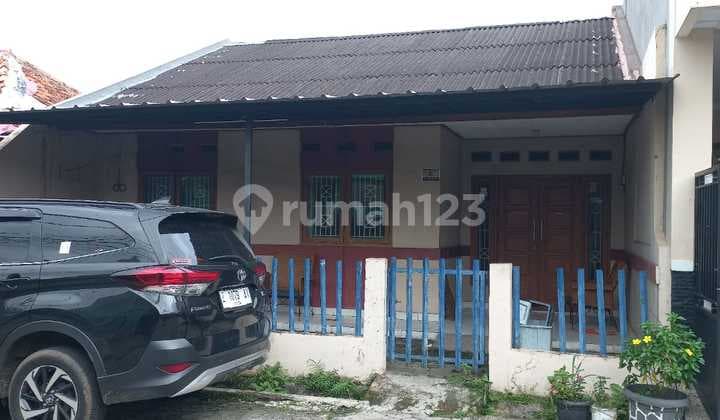 Dijual Rumah Dekat Stasiun Ka di Komplek Kehakiman Tangerang