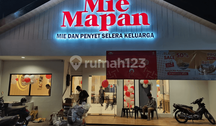 Dijual Tempat Usaha Strategis Lengkap dengan Izin Usaha