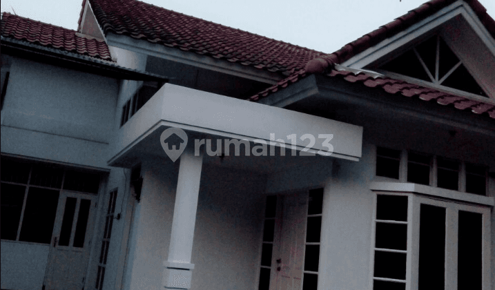 Rumah Siap Huni International Village, Citraland, Surabaya