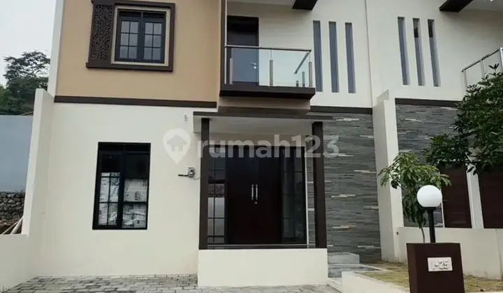 Rent New 2-Story House in Tembalang, Semarang