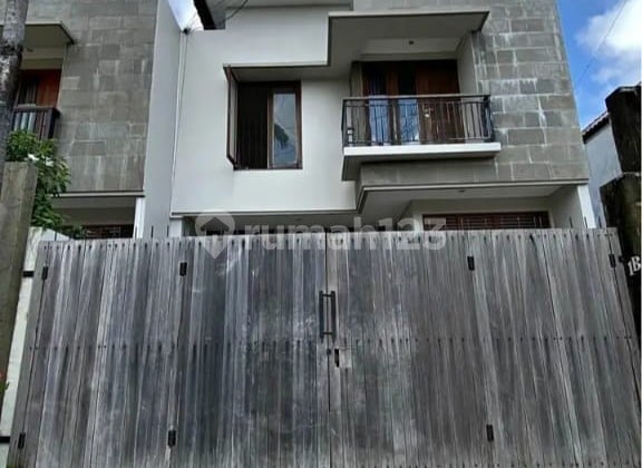 For Rent Luxury 2-Story House in Mahendradatta, Denpasar