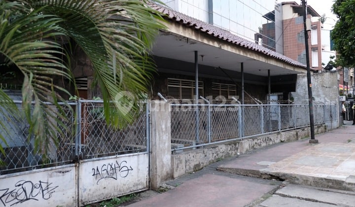 Di Jual Cepat Rumah Tua Gunung Sahari, Strategis Cocok untuk di Bangun Hotel