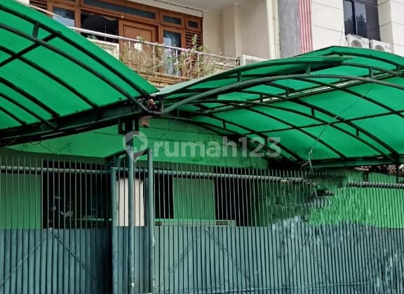 Di Jual Rumah' Mangga Besar, Cocok untuk usaha kos"an dan konveksi