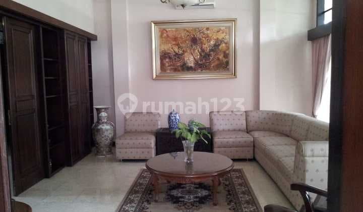 Di Jual Rumah Kemang, Jalan Lebar Siap Huni