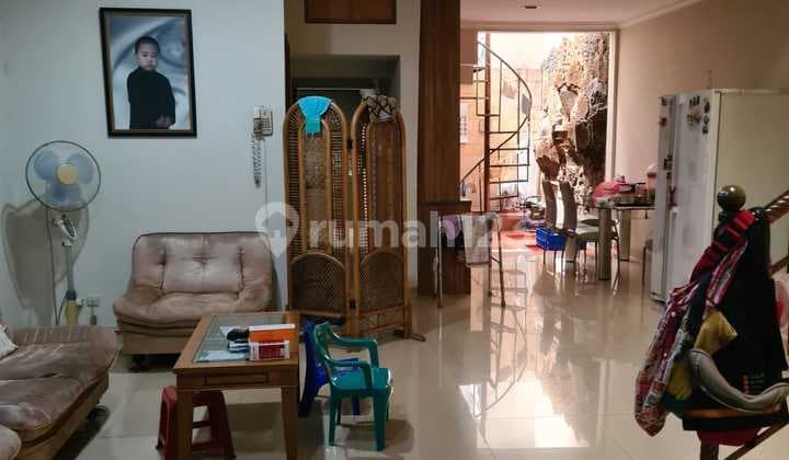 Di Jual Rumah Sunter dalam komplek, Jalan Lebar Siap Huni