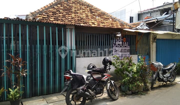 Di Jual Cepat Rumah Kemayoran Murah Strategis, Sangat Cocok untuk di Bangun Kos"an