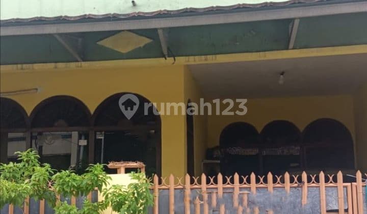 Di Jual Rumah 2 Lantai di Tomang, Dalam Komplek, Aman dan nyaman