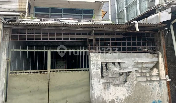 Di Jual Rumah di Gajahmada, Cocok untuk kos"an, Gudang dll Di Jual Rumah di Gajahmada, Cocok untuk kos"an, Gudang dll