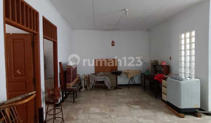 Di Jual Rumah 2 Lantai Di Tomang, Dalam Komplek Bebas Banjir