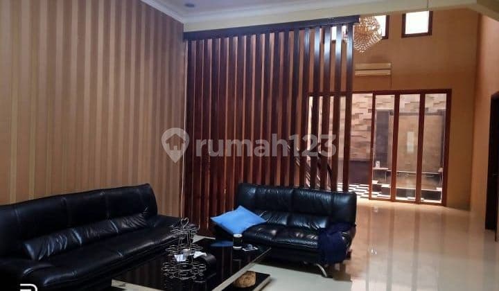 Di Jual Rumah 2 Lantai Di Kawasan Bergengsi Cempaka Putih, Semi Furnish Bebas Banjir