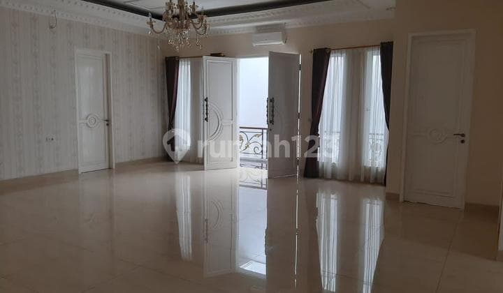 For Sale 2-Story Luxury House in Tebet,