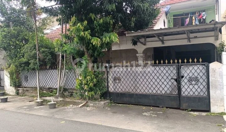 Di Jual Rumah Lama di Tebet, Harga Nego Lokasi Bagus Di Jual Rumah Lama di Tebet, Harga Nego Lokasi Bagus