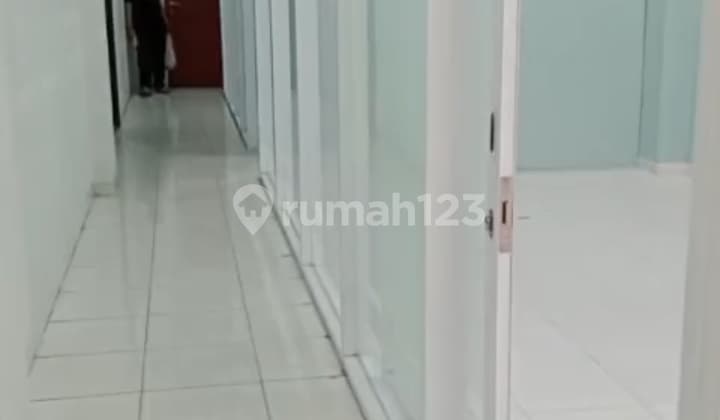 For Rent 4-Floor Shop House in Tomang, Strategic Ready to Occupy