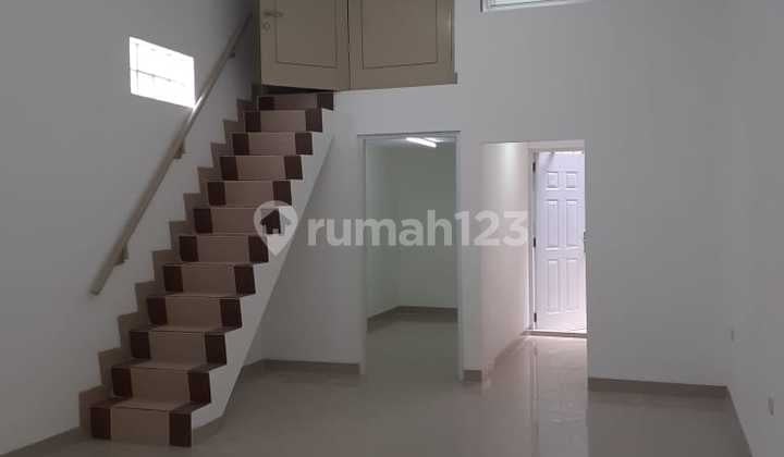 Di Jual Rumah Minimalis 3 Lantai Di Kartini, Akses Motor Siap Huni