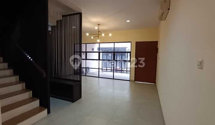 Di Jual Murah Rumah 3 Lantai Di Tomang, Modern Minimalis Full Interior Cantik