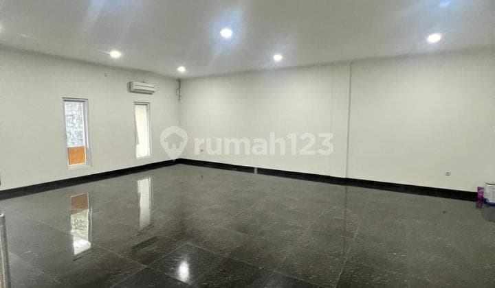 Di Jual Rumah 2 Lantai Di Menteng, Cocok Untuk Hunian, Kantor Maupun Penginapan Eksklusif