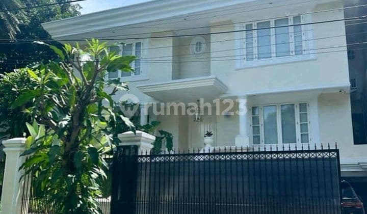 For Rent: 2-Story House in Pondok Indah, Within a Complex with a Beautiful, Safe, and Comfortable Environment
