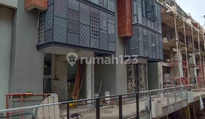 For Sale New 4.5-Story House in Wijaya South Jakarta, Limited Units with Modern Design