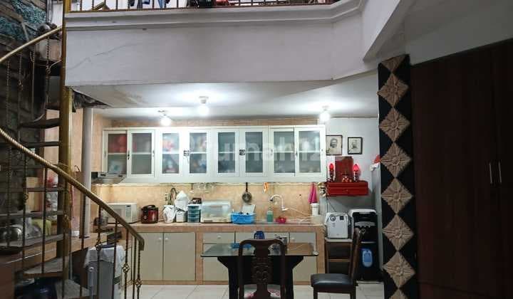 Dijual Cepat Rumah Mewah 2 Lantai Komplek Kebon Jeruk Baru