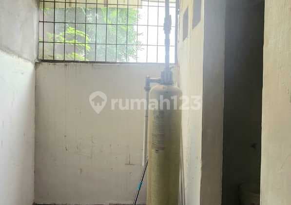 FOR SALE 1.5-STORY HOUSE, LAND AREA 96 M2 IN SIMPRUG PORIS TANGERANG